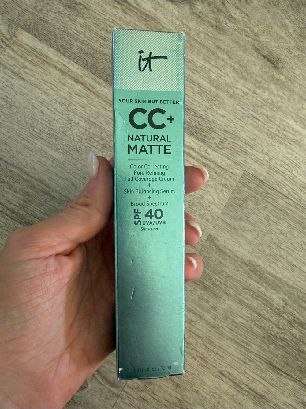 it cosmetics CC+ Natural Matte Cream in light